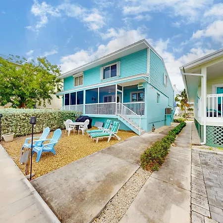 Palm Breeze Retreat 320 & 330 Villa